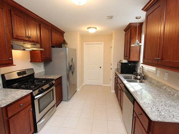 4th image of 3048 Hacienda Ct