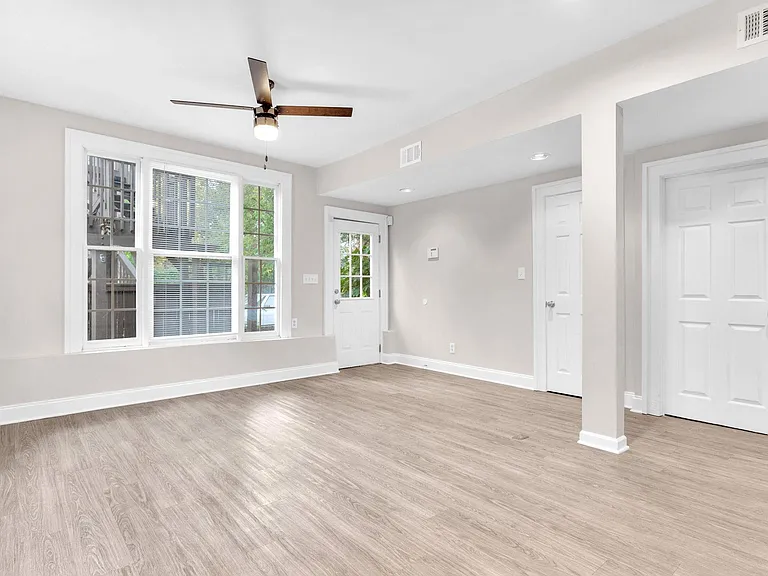 1046 Tilden St NW #C — Photo 6