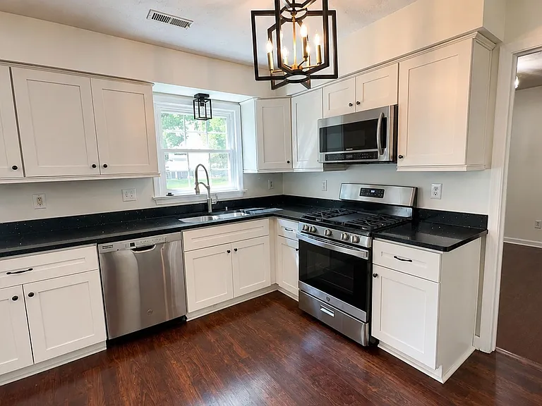 2 Eisele Ct — Photo 2