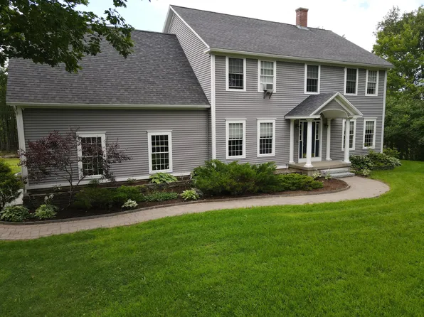 134 Pine Ledge Road, Bangor, ME 04401