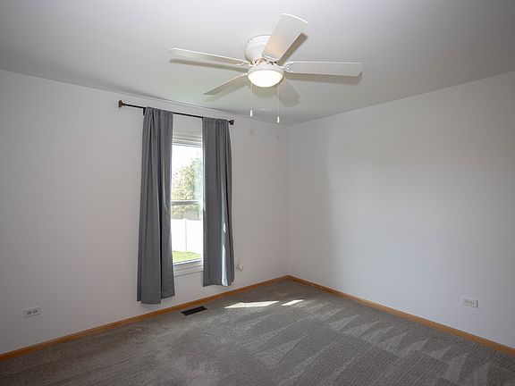 4th image of 209 Thames Dr