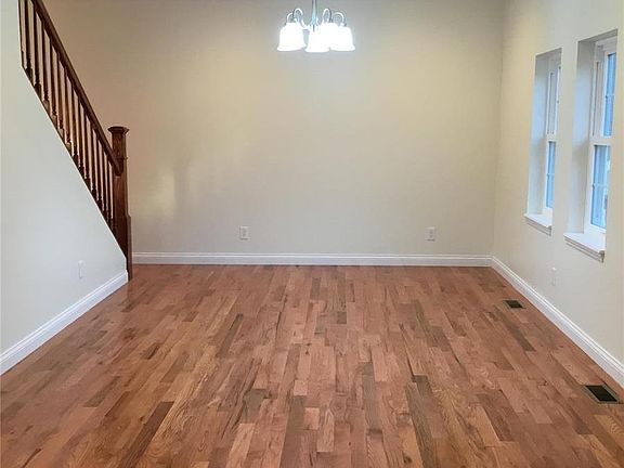 5th image of 1111 La Roux Court Bellefontaine