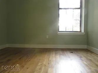 Rented by Rennit Inc.