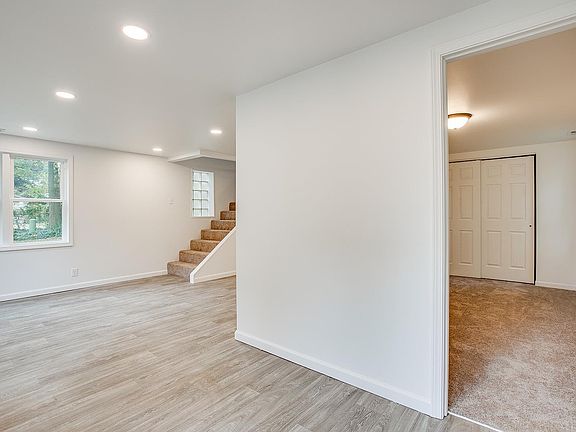 2nd image of 12448 Jefferson Blvd