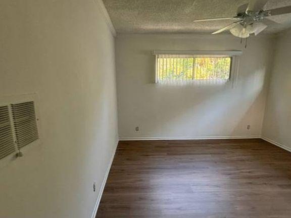 4th image of 2352 Glendale Blvd #34
