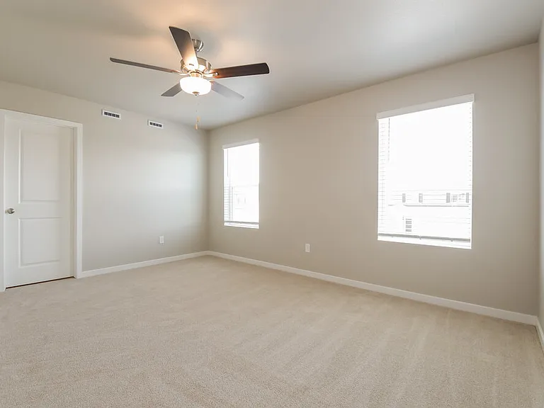 7405 Crystal Ave — Photo 13