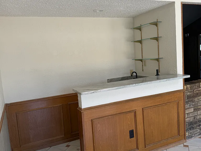1709 Hatherly Dr — Photo 8