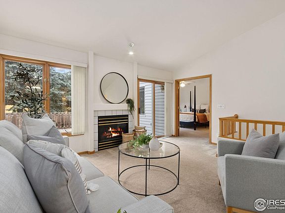 5th image of 1136 Wabash St #27