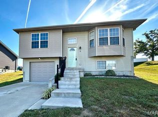 4 Somerfield Dr, Union, MO 63084