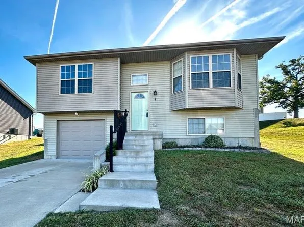 4 Somerfield Dr, Union, MO 63084