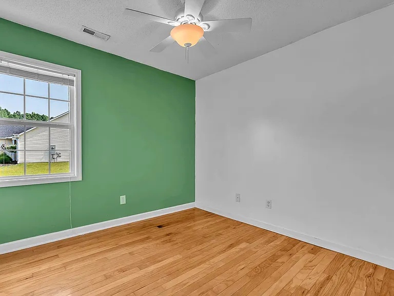 403 Arabian Ln — Photo 24