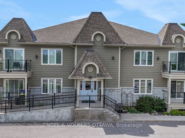 38 Charles St #202, North Stormont, ON K0A 1R0