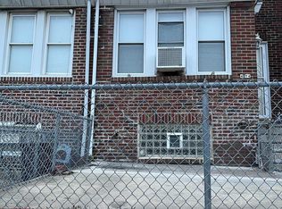 4574 G St, Philadelphia, PA 19120
