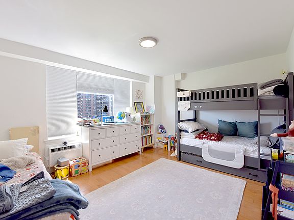 5th image of 400 Central Park W APT 12C