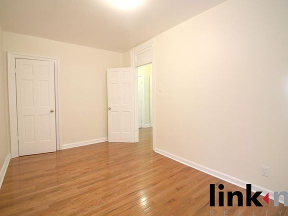 5th image of 736 W 173rd St #0C2