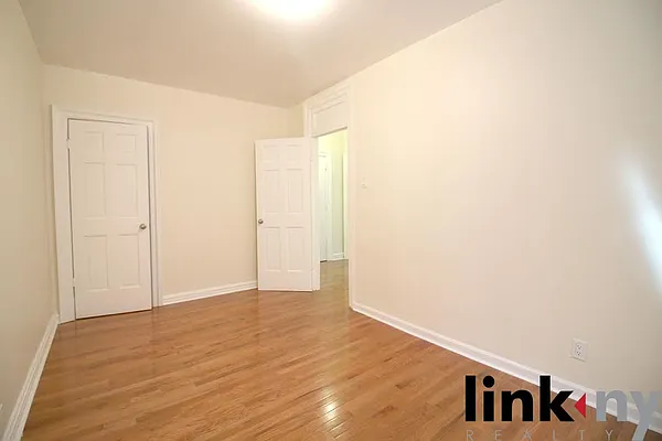 Rented by Link NY Realty | media 22