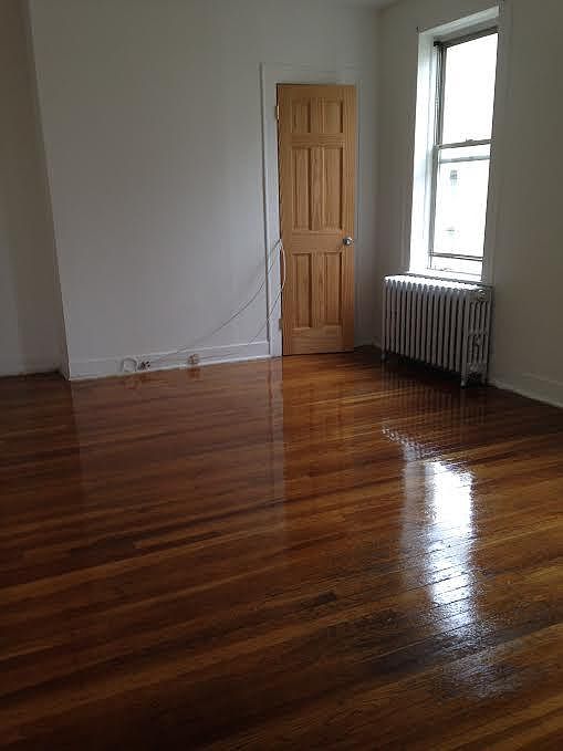 1st image of 2121 Crescent St