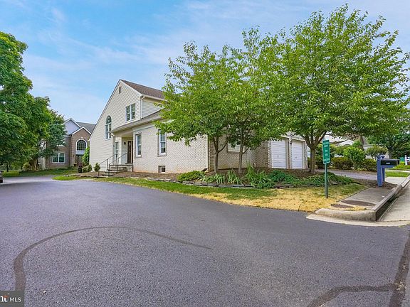 3rd image of 3726 Millpond Ct