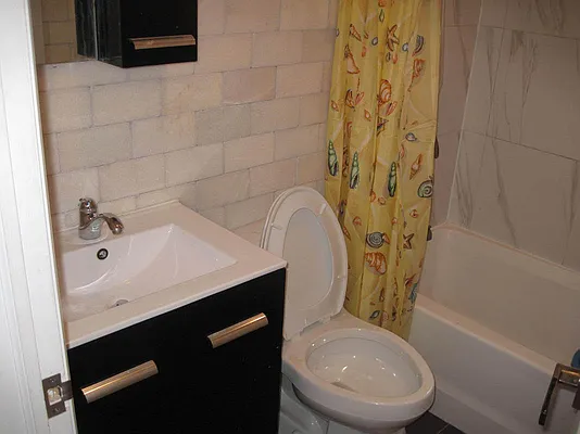 Rented by 18 REALTY | media 30