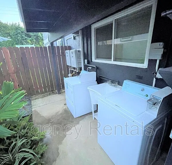 3036 Monsarrat Ave #C — Photo 13