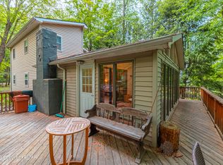 206 Orono Dr, Pocono Lake, PA 18347