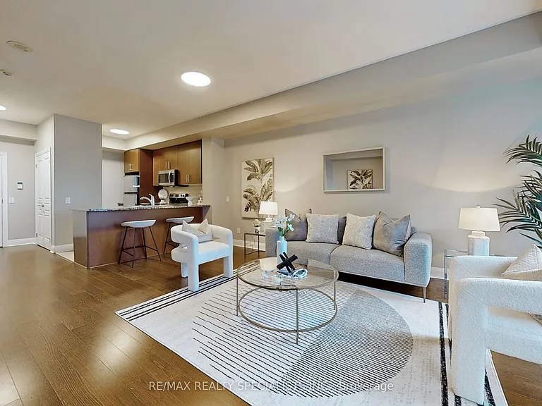 1 Hurontario St #217 — Photo 3