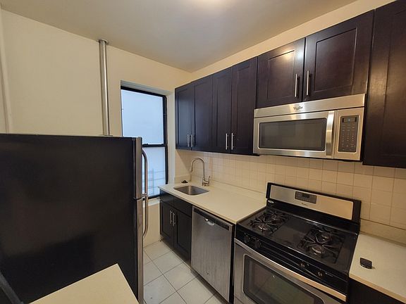 2nd image of 532 W 152nd St APT 31