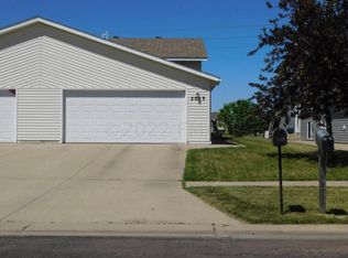 2019 52nd St S, Fargo, ND 58103