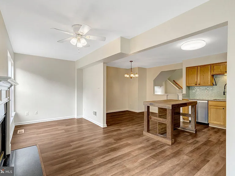 7057 Sauvage Ln — Photo 18