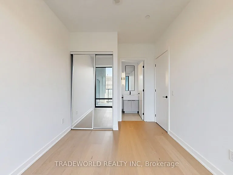 91 Montclair Ave #707 — Photo 17