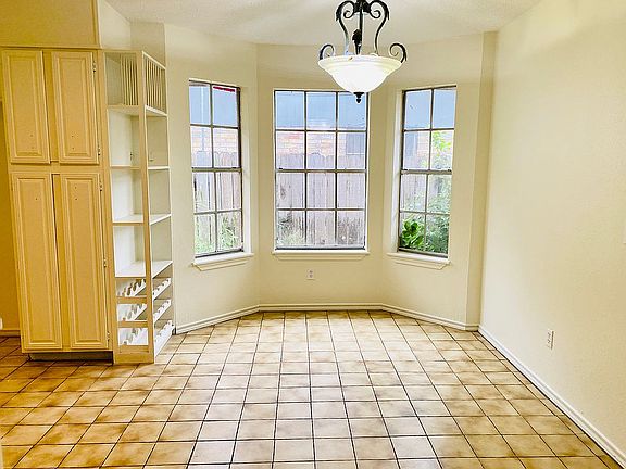 5th image of 3301 N 27th 1/2 St