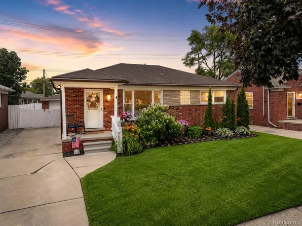 20304 California St, Saint Clair Shores, MI 48080