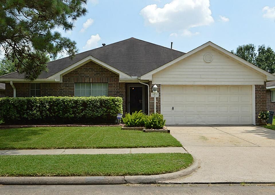 1st image of 22711 Holly Lake Dr