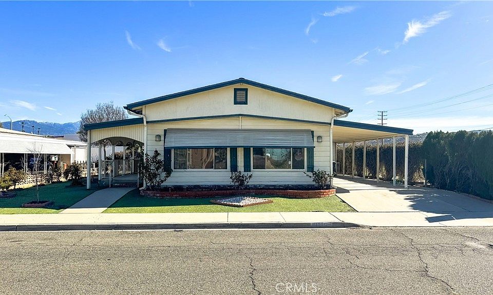 1st image of 1090 S Lyon Ave