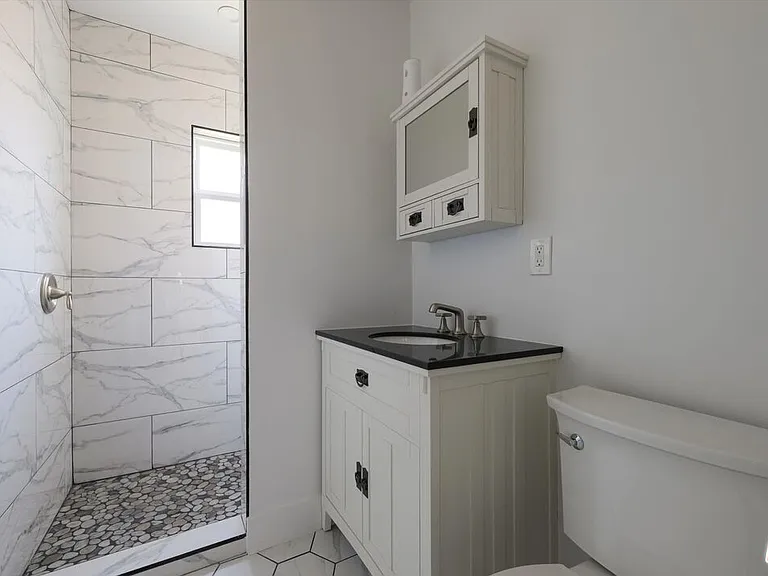 11683 Chandler Blvd #11685-1/2 — Photo 16