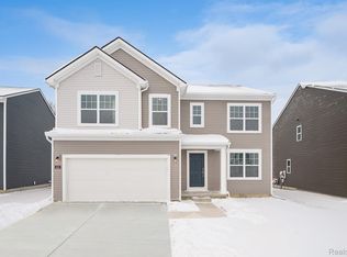 435 Hidden Riv W, Holly, MI 48442