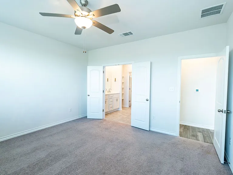 838 Pepperbark Loop — Photo 14
