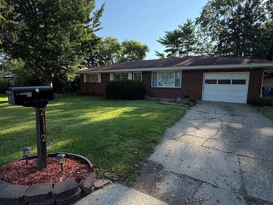 2112 Campbell Dr