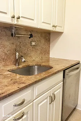 Rented by Sotheby's International Realty | media 28