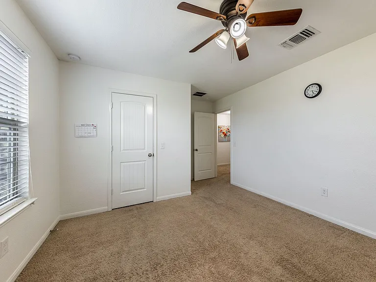 925 Woodduck Trl — Photo 9