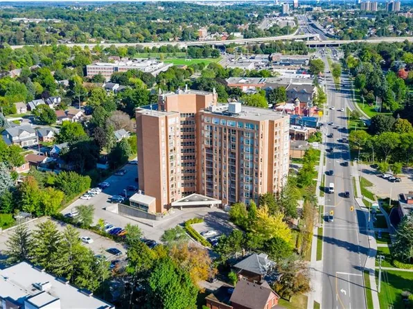 1414 King St E #802, Kitchener, ON N2G 4T8