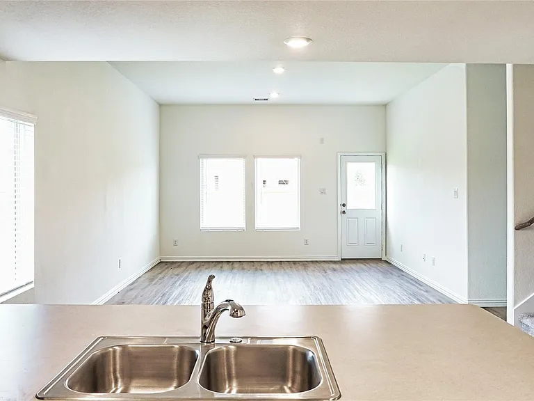 3358 Avary River Ln — Photo 6