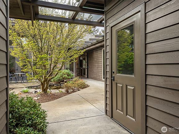 4th image of 8771 Clubhouse Point Drive