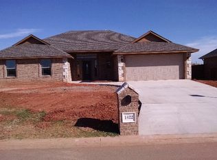 1422 NE Scenic Rdg, Elgin, OK 73538
