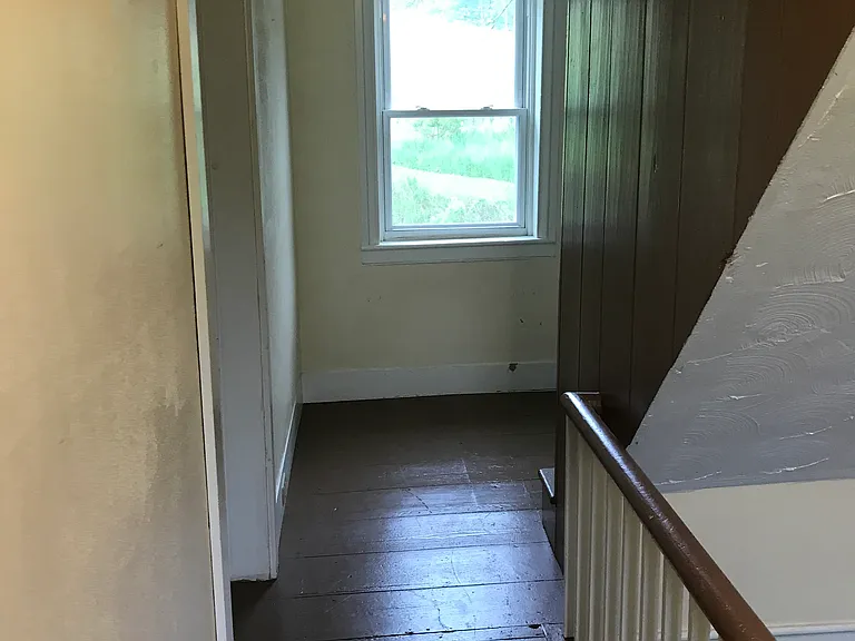 6514 Creek Rd — Photo 13