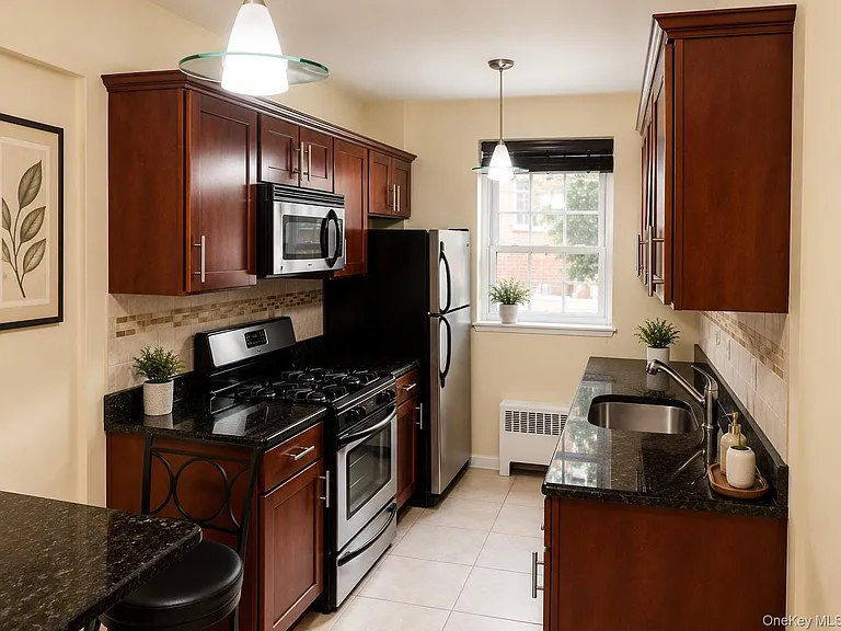 220 Pelham Rd #2H — Photo 3