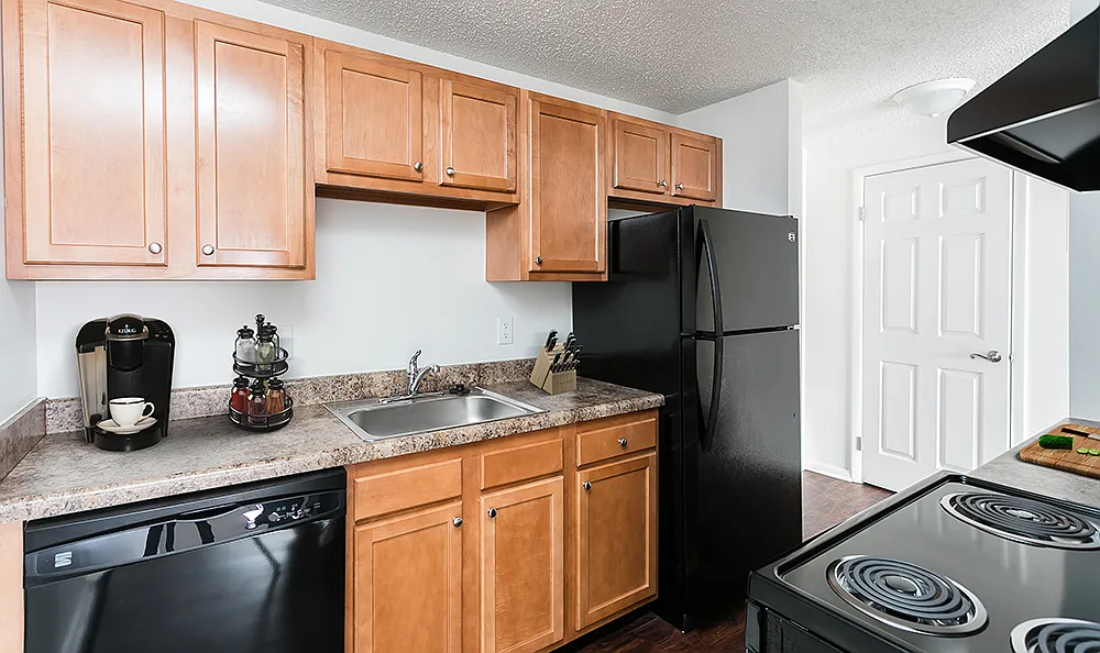 Hilton Village Apartment Homes — Photo 3