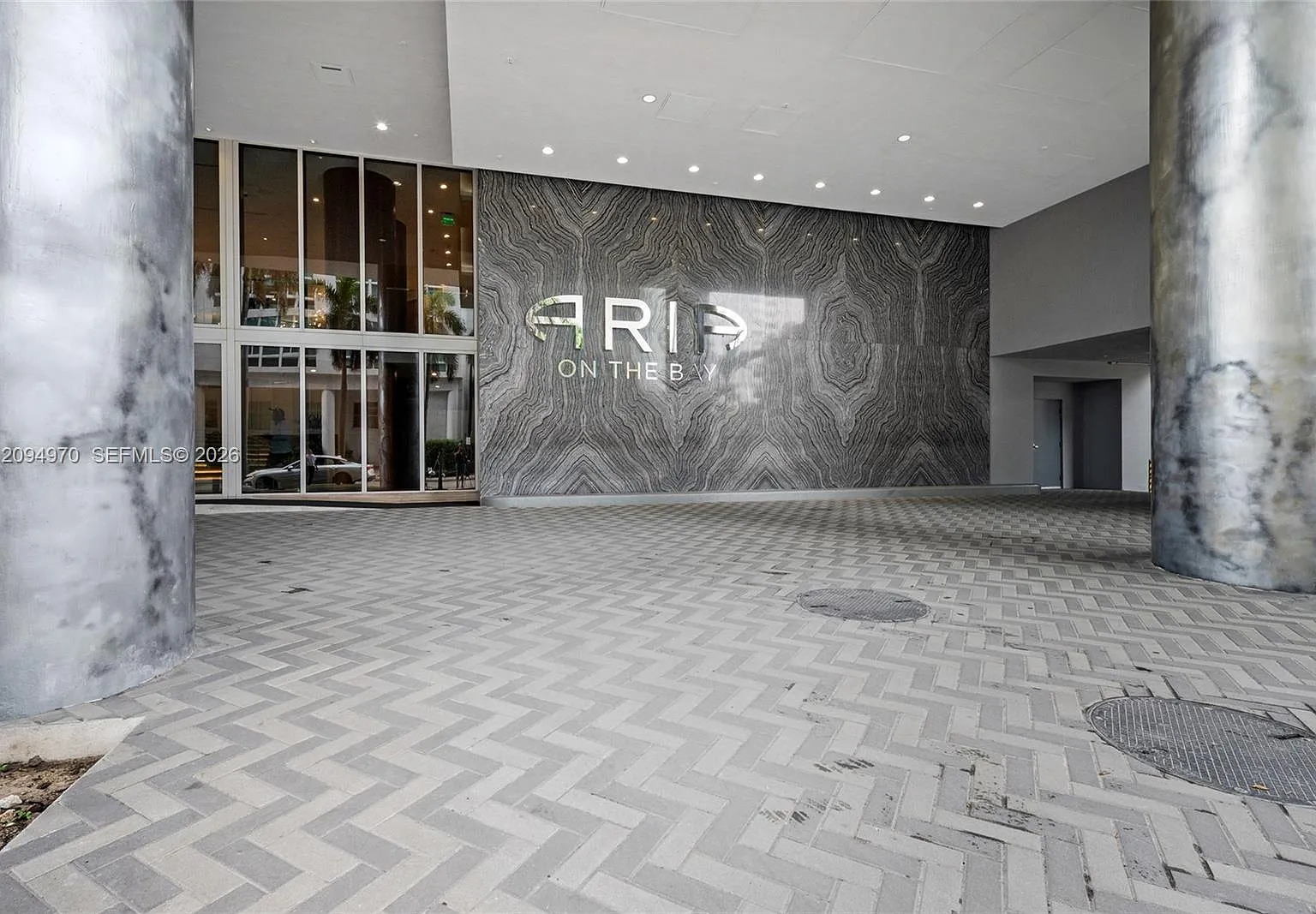 Aria On The Bay Condo — Photo 2