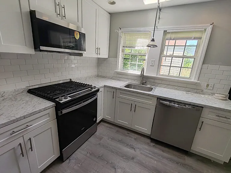 1156 Main St — Photo 5