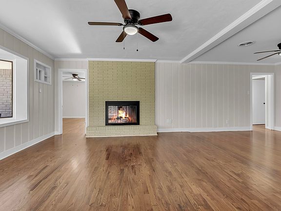 4th image of 1688 Estate Dr